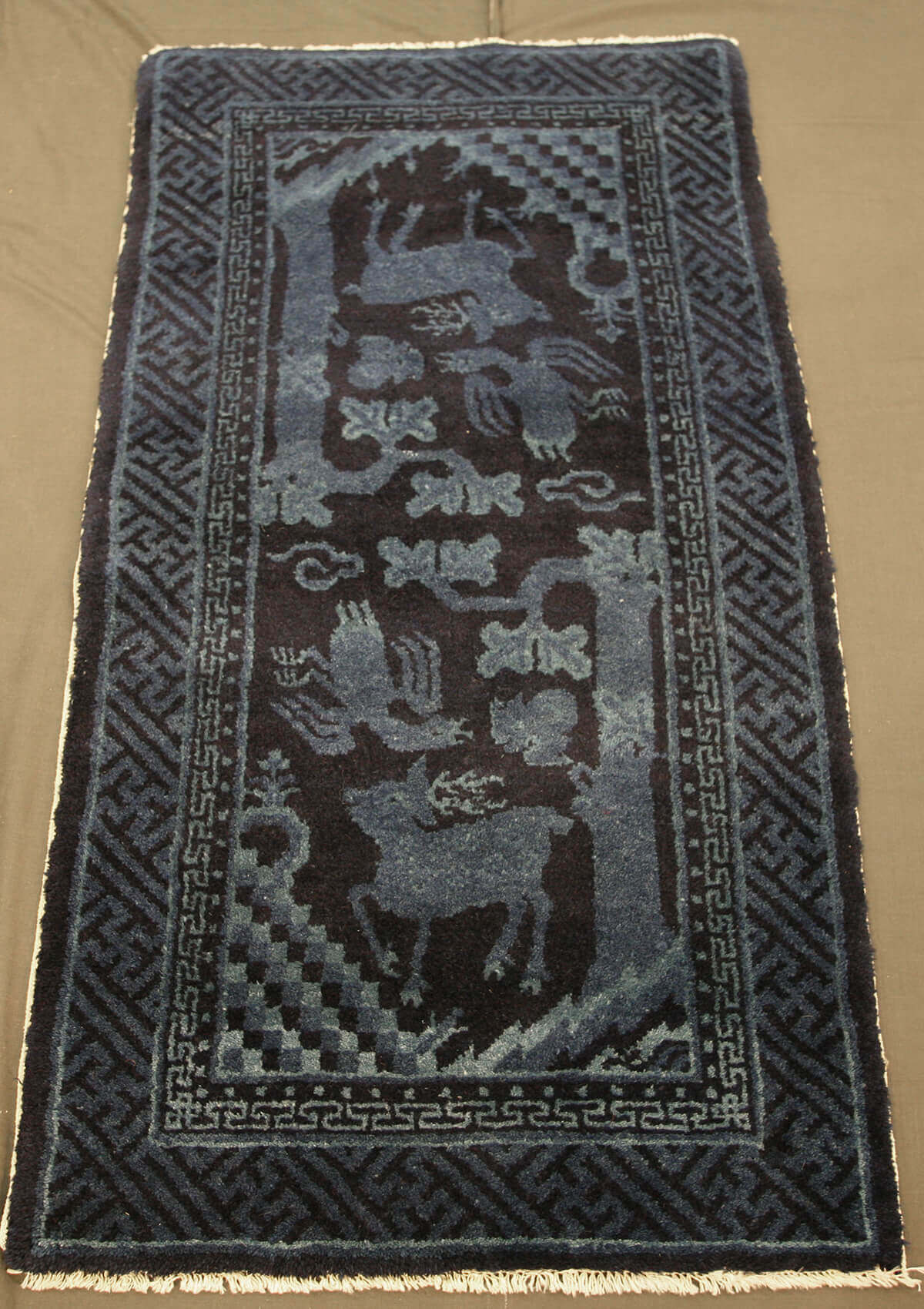 Antique Tibetan Rug n°:90986763